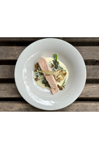 STEAMED SALMON WITH ARTICHOKE AND SPINACH