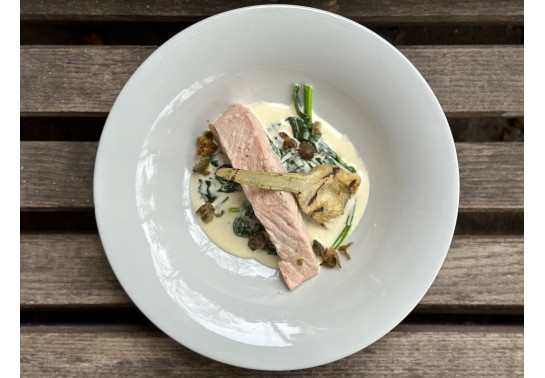 STEAMED SALMON WITH ARTICHOKE AND SPINACH
