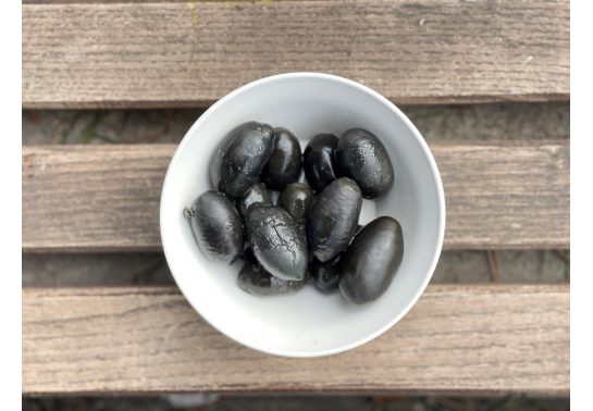 BLACK OLIVES