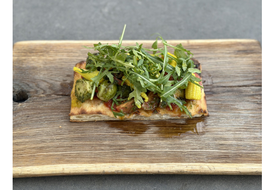 PIZZA IN TEGLIA WITH TOMATOES AND BABY CORN