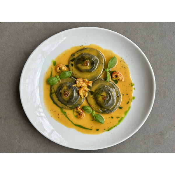RAVIOLI WITH SHRIMP AND CRAB NECKS RAVIOLI WITH SHRIMP AND CRAB NECKS