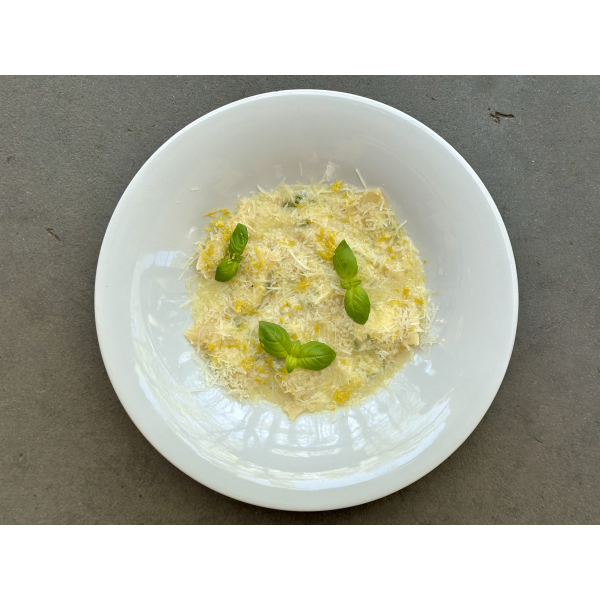 RAVIOLI WITH RICOTTA AND SPINACH RAVIOLI WITH RICOTTA AND SPINACH