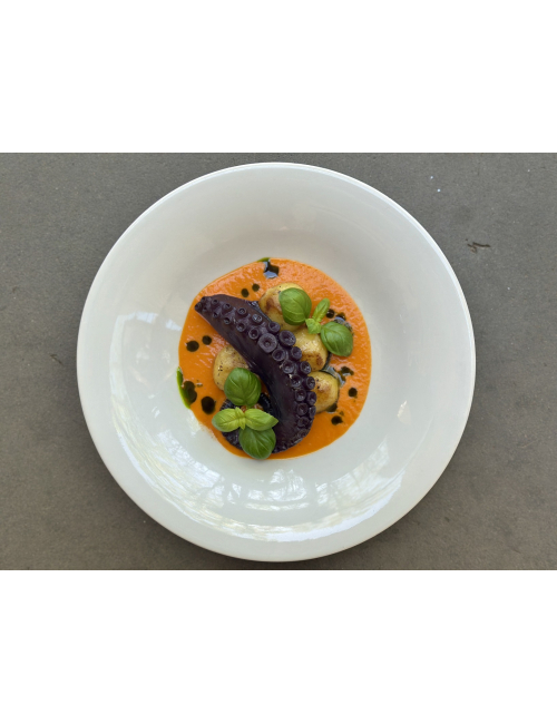OCTOPUS WITH POTATOES AND ROASTED PEPPERS SAUCE