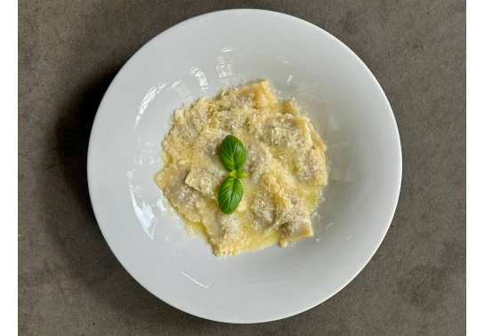 RAVIOLI WITH BEEF IN WINE