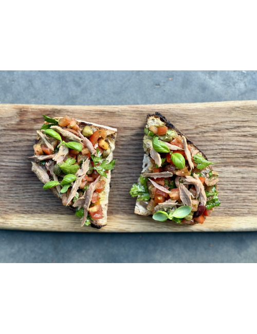 BRUSCHETA WITH TOMATOES AND TUNA