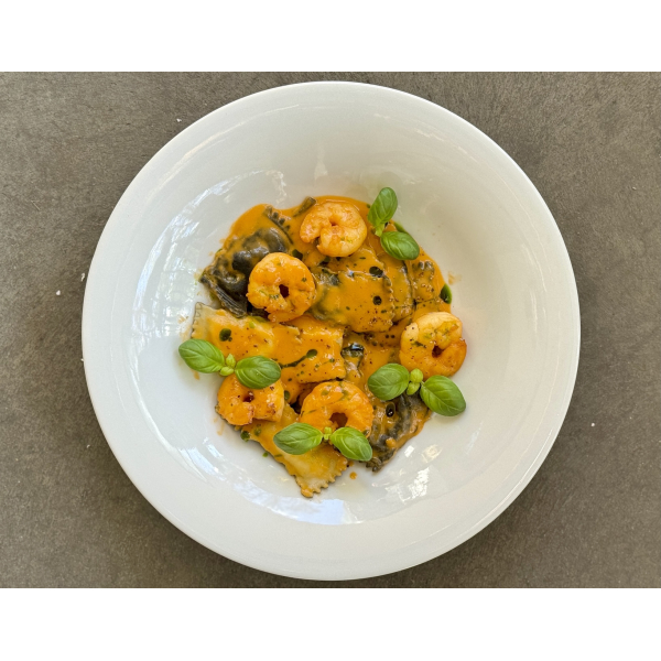 RAVIOLI WITH SHRIMP AND SCALLOP SAUCE