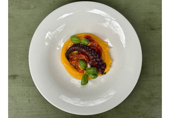 Crispy octopus with pumpkin cream