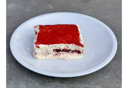 ТІРАМІСУ З ПОЛУНИЦЕЮ.   вино купити с доставкою в Українi | iнтернет магазин GIANNIVINO