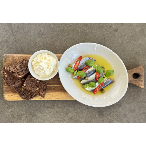 MARINATED SARDINES WITH WHIPED BUTTER
