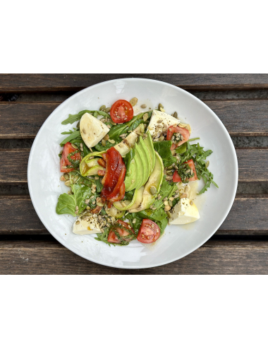 SALAD WITH MOZZARELLA AND BAKED VEGETABLES