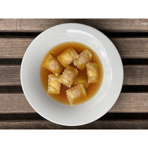 RAVIOLI IN BRODO