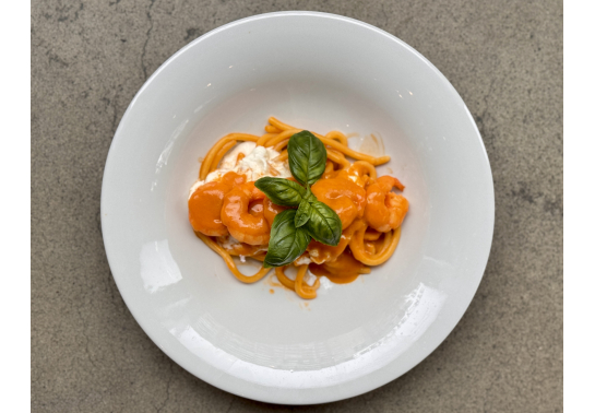 SPAGHETTI WITH SHRIMPS AND STRACATELLA