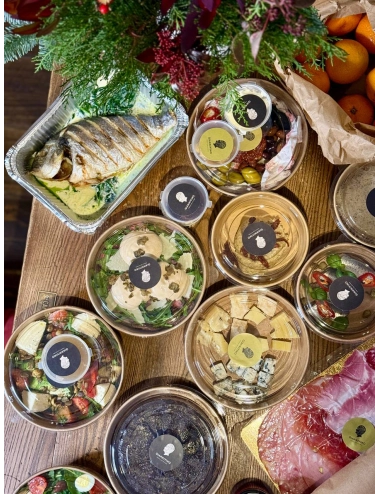 СВЯТКОВИЙ КОШИК З ЛОСОСЕМ.   вино купити с доставкою в Українi | iнтернет магазин GIANNIVINO