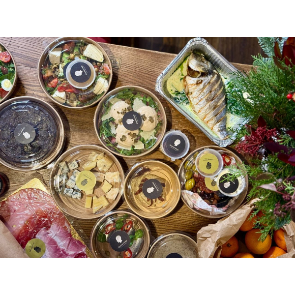 HOLIDAY BASKET WITH DORADO