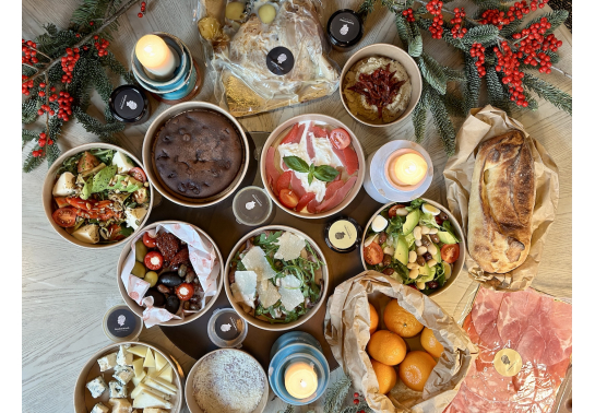 Buy HOLIDAY BASKET WITH LAMB