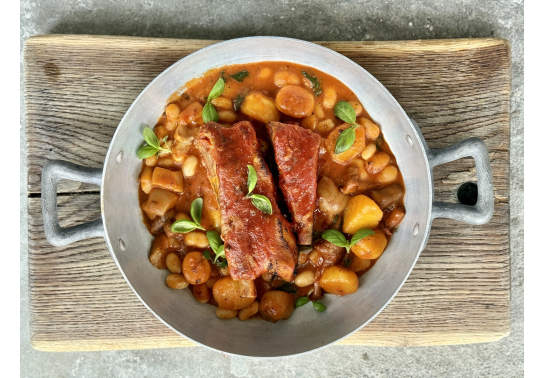 СВИНІ РЕБРА В ТОМАТНОМУ СОУСІ З РАГУ