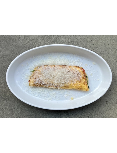 OMELET WITH TUNA, ROASTED PEPPER AND SPINACH