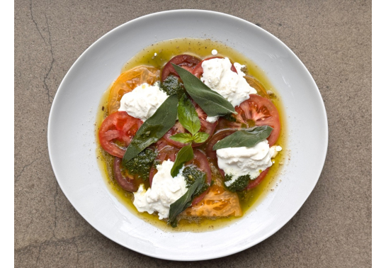 ASSORTMENT OF TOMATOES WITH EXECUTIONER