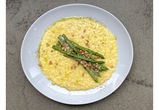 RISOTTO WITH SAFFRON AND ASPARAGUS