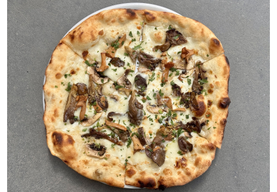PIZZA CON FUNGHI.   вино купити с доставкою в Українi | iнтернет магазин GIANNIVINO