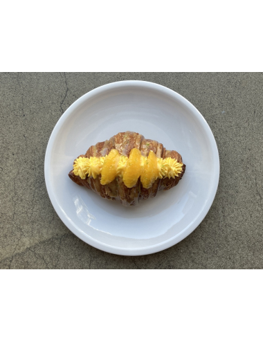 CROISSANT WITH CITRUS CREAM