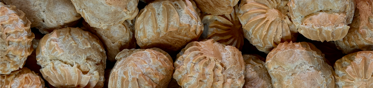 Profiteroles' Birthday [28.02-1.03] with home delivery. Order wine in the online store: price, photo GIANNIVINO